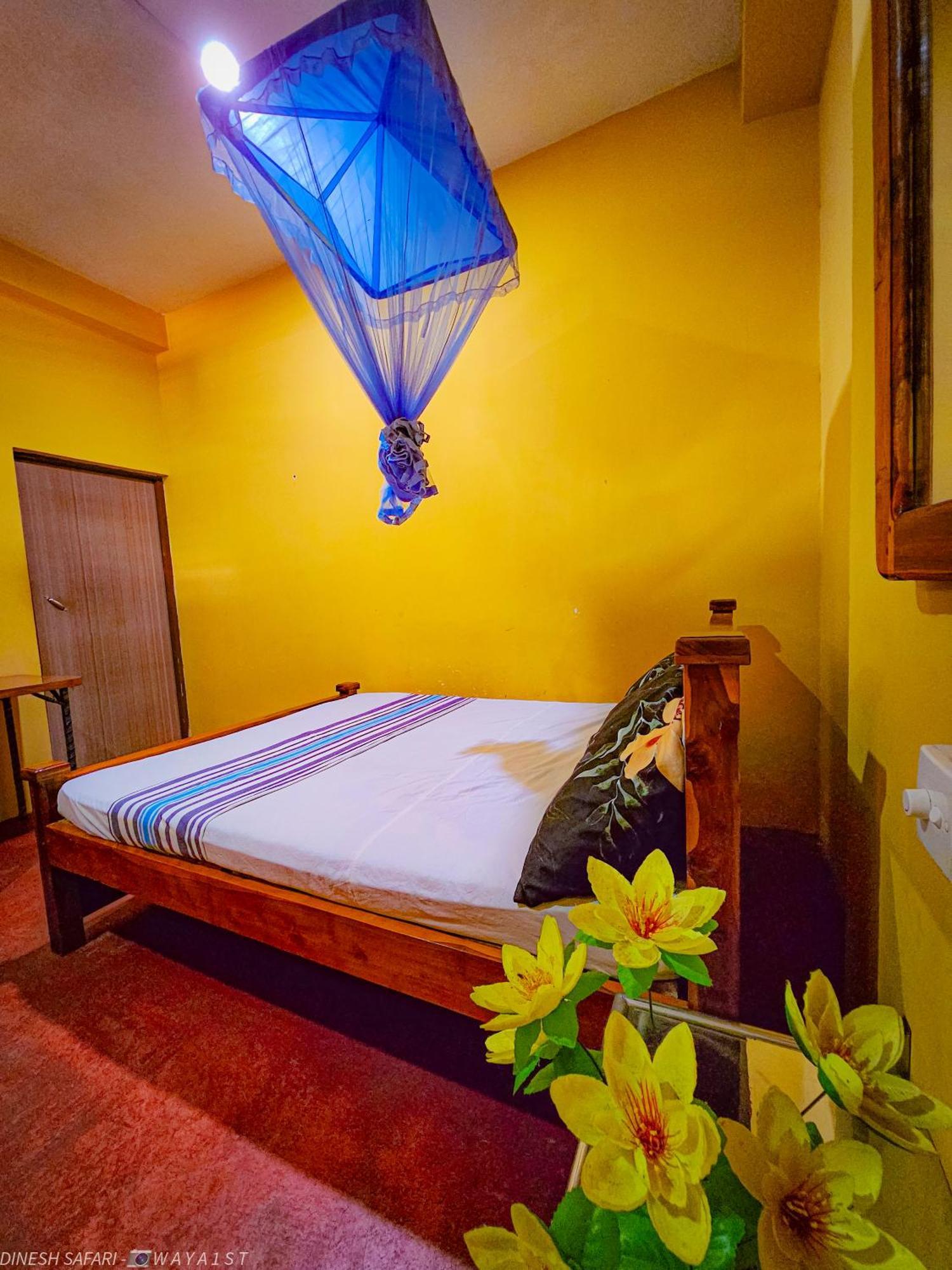Dinesh Safari Homestay Удавалаве Екстер'єр фото