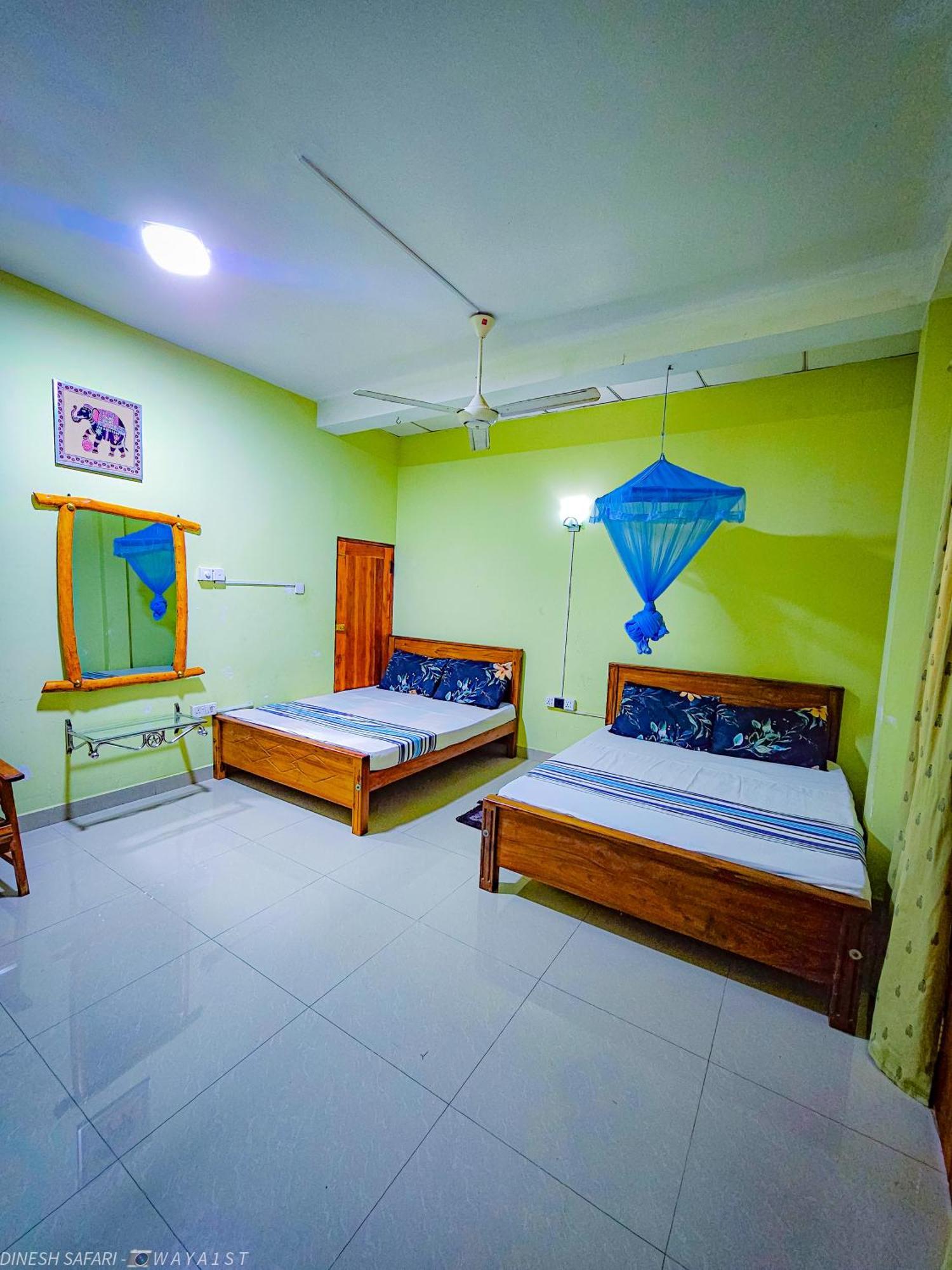 Dinesh Safari Homestay Удавалаве Екстер'єр фото