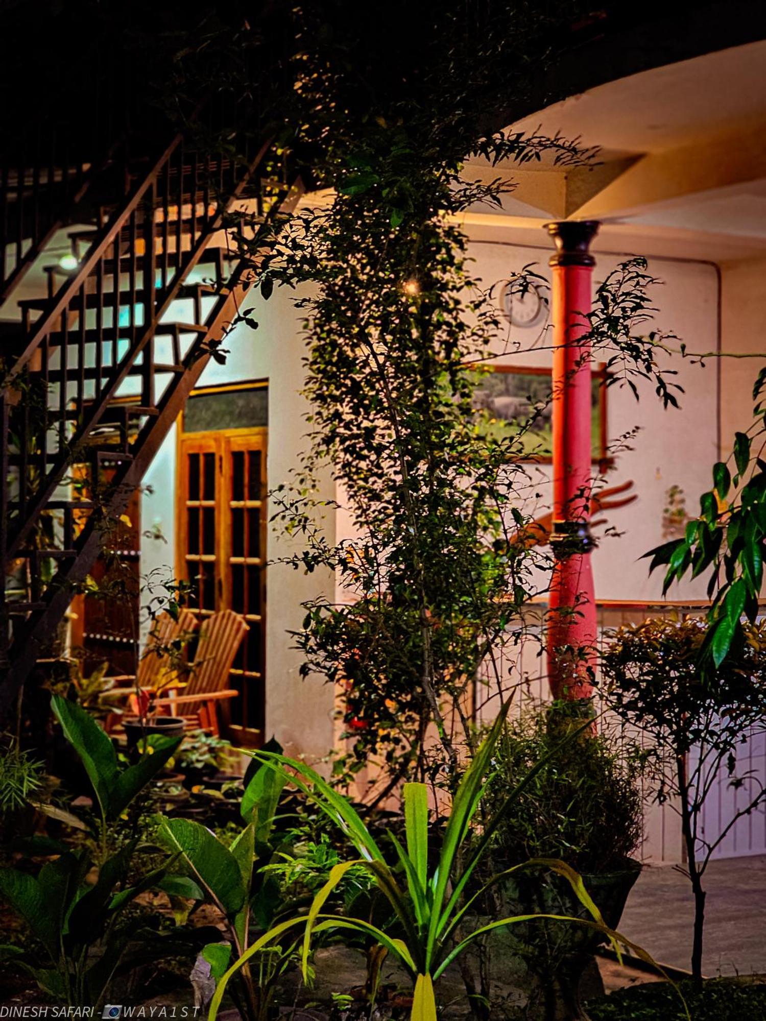 Dinesh Safari Homestay Удавалаве Екстер'єр фото