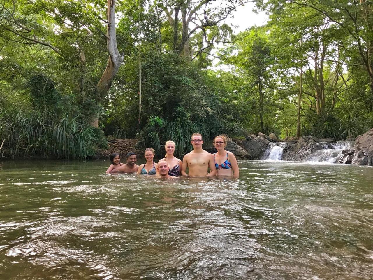 Dinesh Safari Homestay Удавалаве Екстер'єр фото