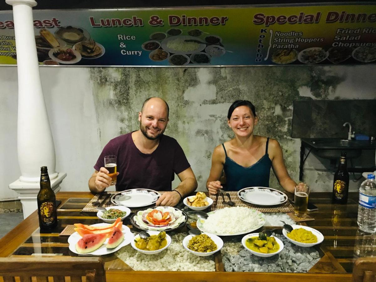 Dinesh Safari Homestay Удавалаве Екстер'єр фото